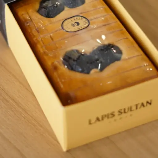 Lapis Legit Prune - 3